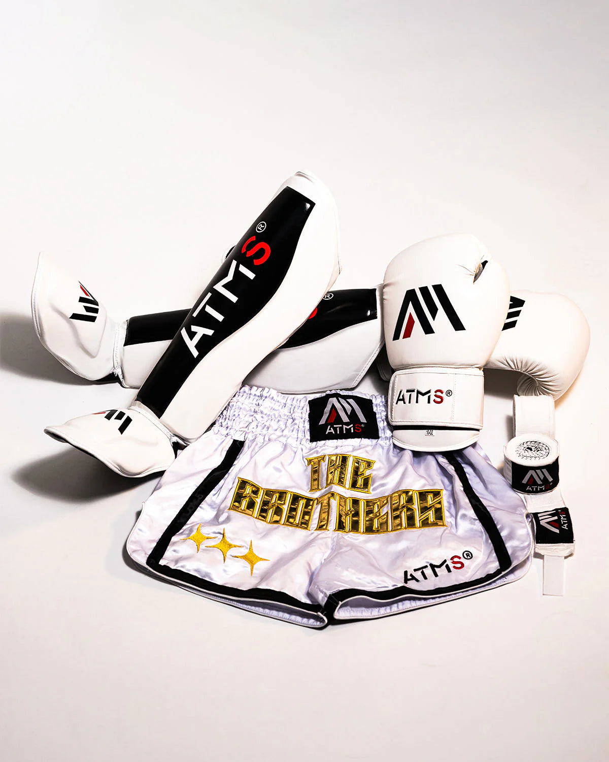 Kit Gloves + Shin Guard + The Brothers Shorts + Handwrap 4m