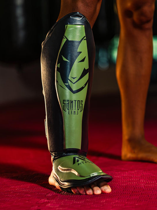 Kit Santos Army Gloves + Shin Guard + Handwrap Offer